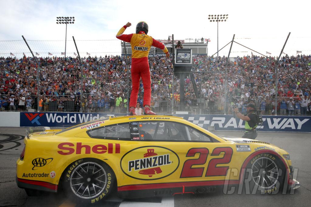 Joey Logano Beats Kyle Busch In Overtime At Gateway | NASCAR | Crash.net